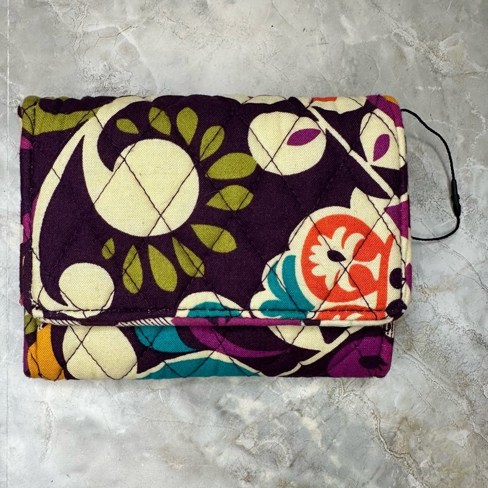Vera Bradley Womens Plum Crazy Petite Trifold Wallet 15725-137